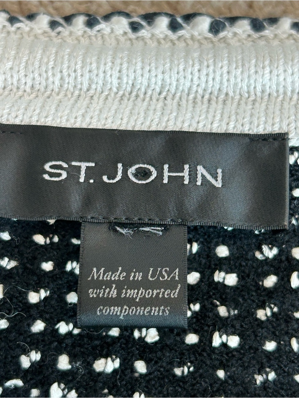 ST. JOHN Black White Fringe Trim Knit Jacket Wool Blend Open Front Career M - Picture 10 of 14